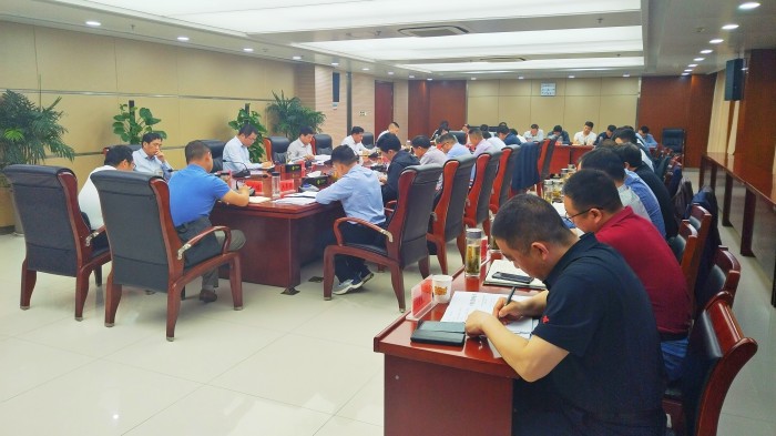 赵珞出席全区总河长第七次会议