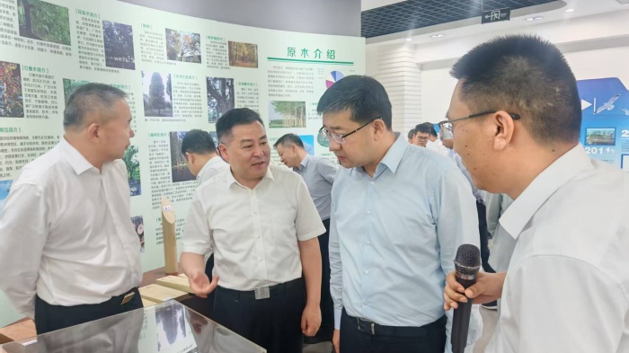上海市金山区党政代表团来我区考察调研